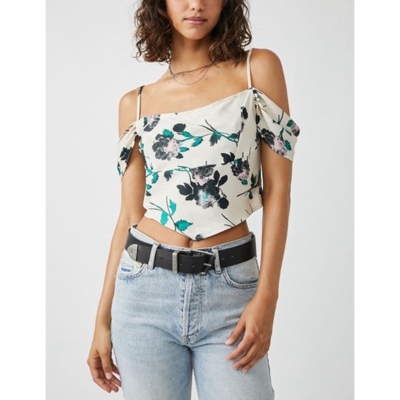 Free People Cassandra Floral-Print Off the Shoulder Top
Size Large - Picture 2 of 10